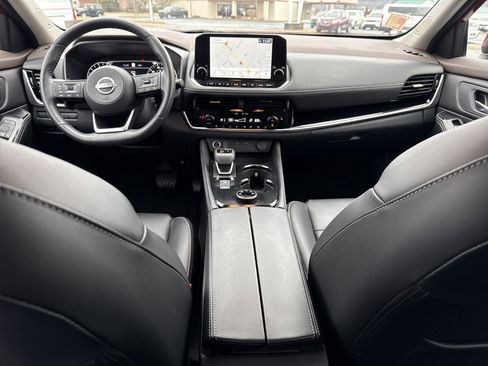 Used 2023 Nissan Rogue SL w/ SL Premium Package image 14