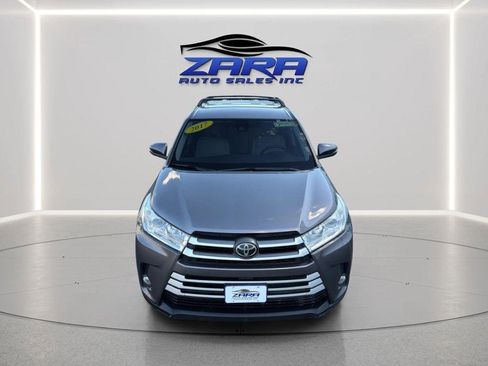 Used 2017 Toyota Highlander Plus image 10