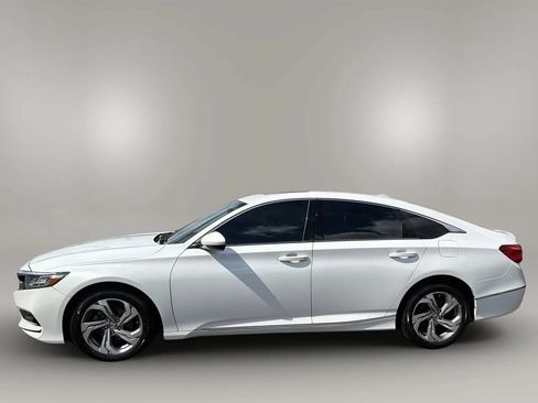 Used 2019 Honda Accord EX image 4