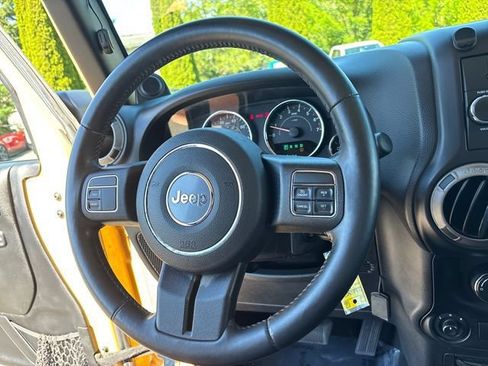 Used 2013 Jeep Wrangler Sport AWD/4WD image 21
