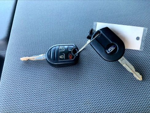 Used 2013 Ford F150 XLT w/ XLT Chrome Pkg image 13