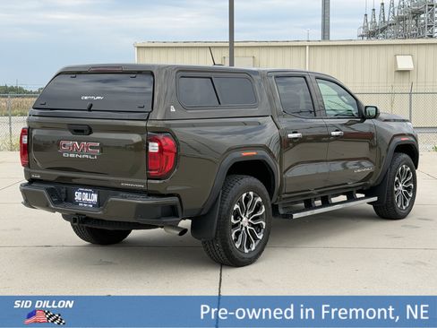 Used 2025 GMC Canyon Denali AWD/4WD image 4