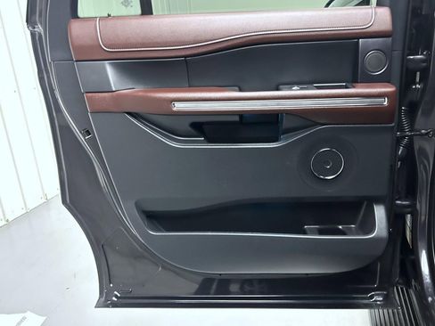 Used 2024 Ford Expedition Max Limited image 21