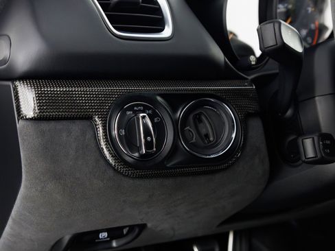 Used 2016 Porsche Cayman GT4 image 28