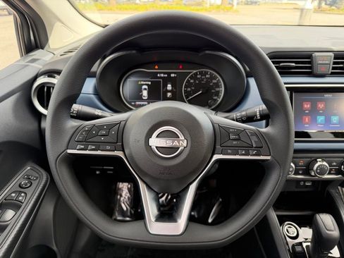 Used 2025 Nissan Versa SV w/ Trunk Package image 18