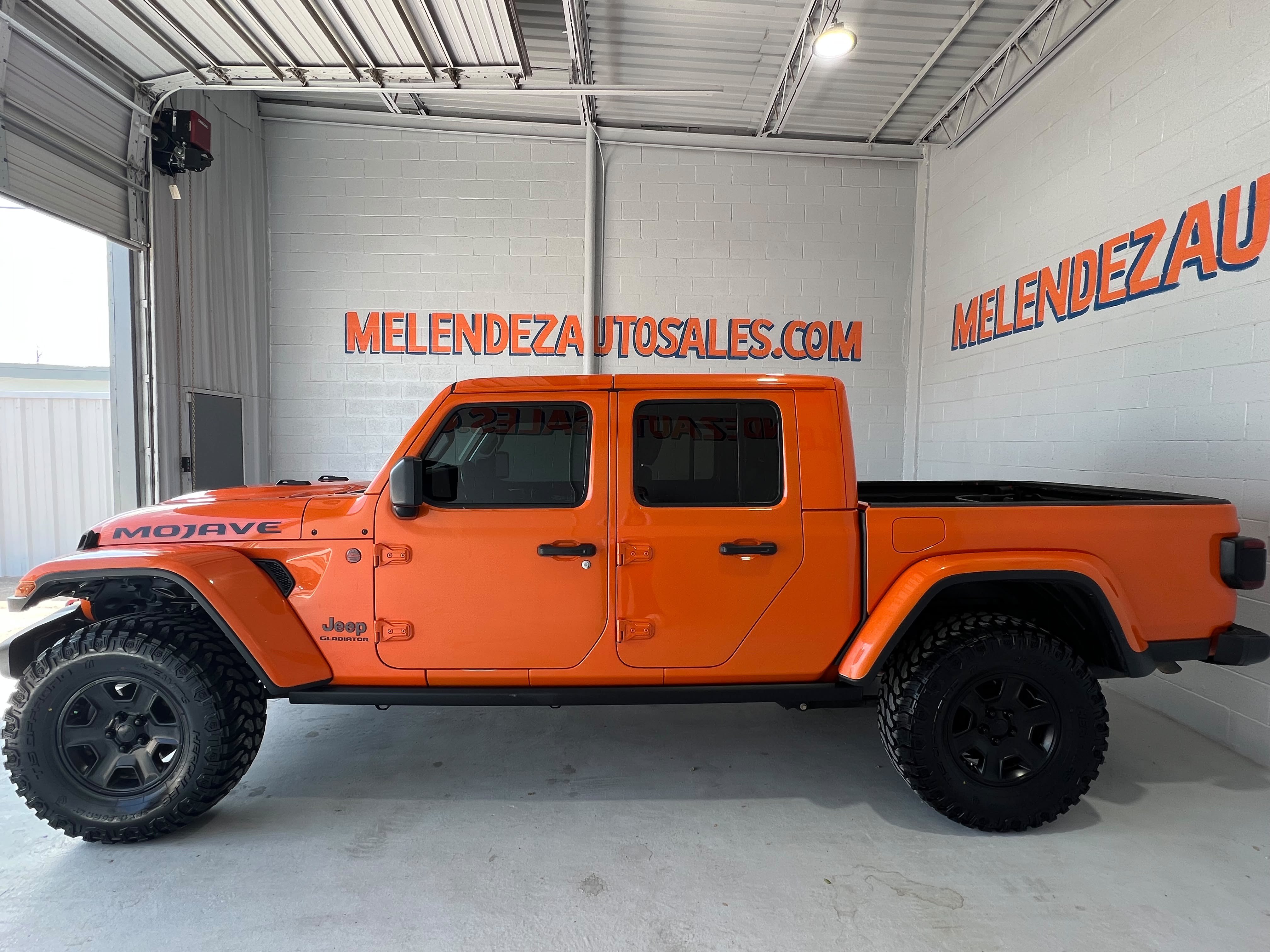 Used 2020 Jeep Gladiator Mojave AWD/4WD image 2