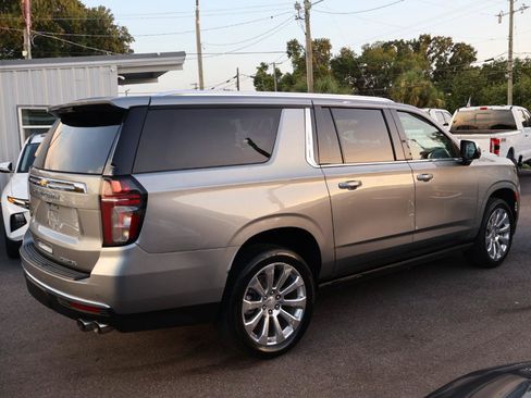 Used 2023 Chevrolet Suburban Premier w/ Texas Edition RWD image 4