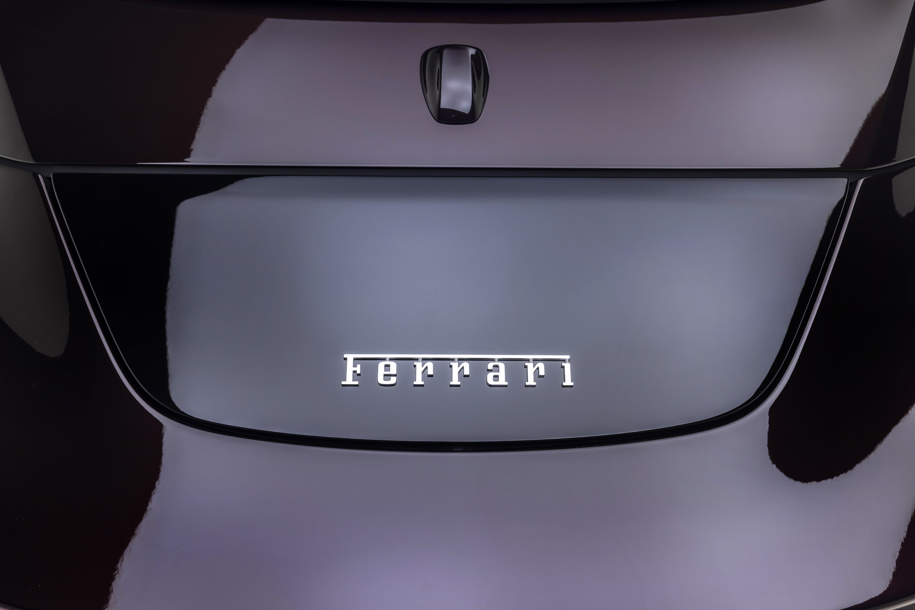 Certified 2026 Ferrari Roma Spider RWD image 37