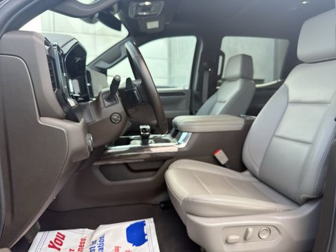 Used 2024 Chevrolet Silverado 1500 LTZ w/ LTZ Premium Package AWD/4WD image 11