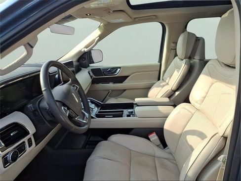Used 2019 Lincoln Navigator Reserve w/ Cargo Package image 13