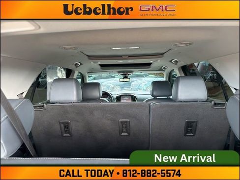 Used 2019 Chevrolet Traverse LT w/ LT Premium Package AWD/4WD image 12