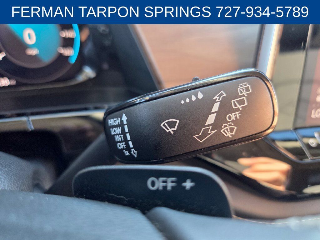Used 2025 Volkswagen Atlas SE FWD image 29