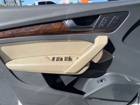 Used 2018 Audi Q5 2.0T Premium w/ Premium Plus Package image 35