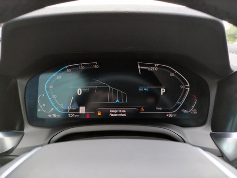 Used 2022 BMW 330i Sedan w/ Driving Assistance Package image 18