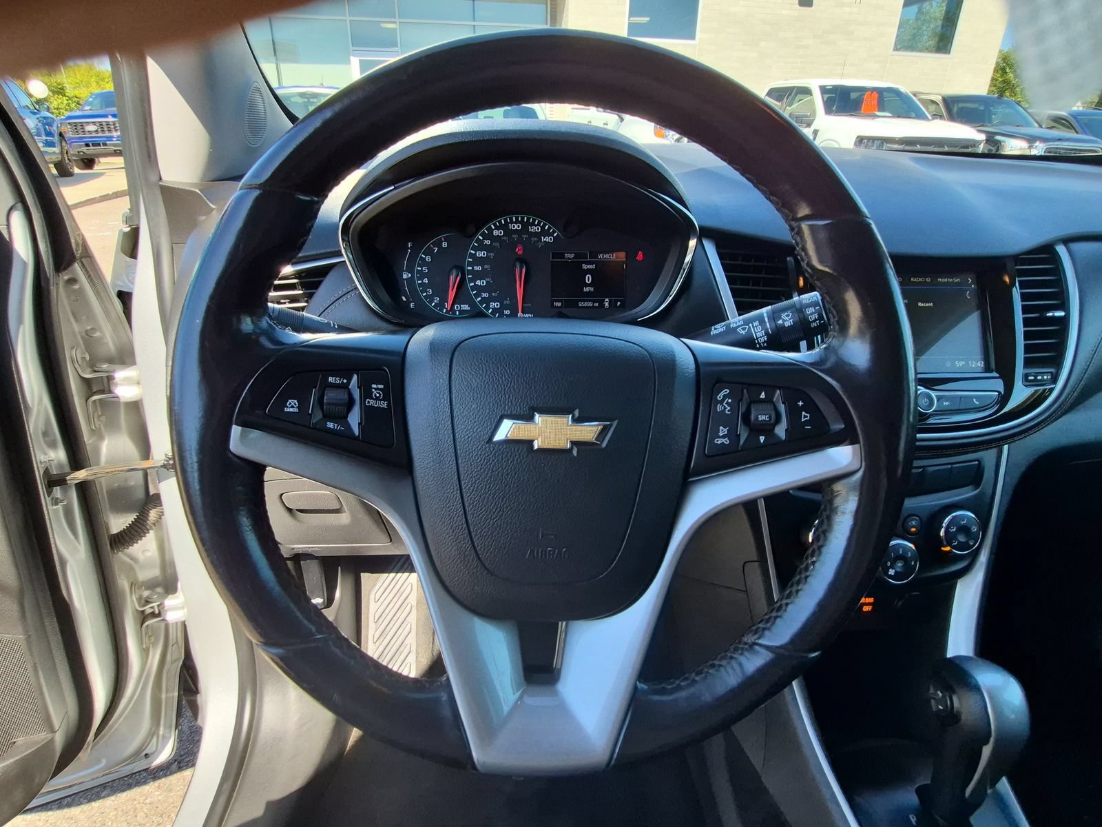Used 2018 Chevrolet Trax LT w/ LT Convenience Package AWD/4WD image 22