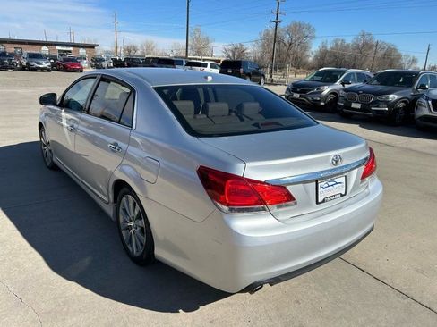 Used 2011 Toyota Avalon Limited image 5