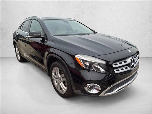 Used 2018 Mercedes-Benz GLA 250 w/ Premium Package image 3