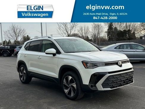 Certified 2025 Volkswagen Taos SE w/ Panoramic Sunroof Package image 1