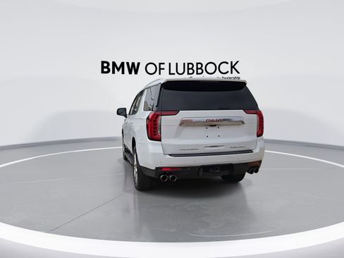 Used 2021 GMC Yukon Denali w/ Advanced Technology Package AWD/4WD image 7
