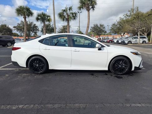 Used 2026 Toyota Camry SE w/ Multimedia Upgrade Package image 12