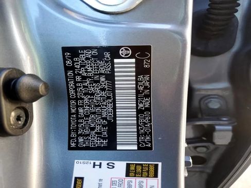 Used 2020 Toyota Corolla LE image 42