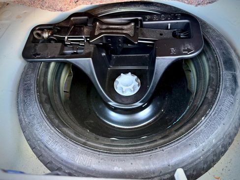 Used 2007 Toyota Prius FWD image 42