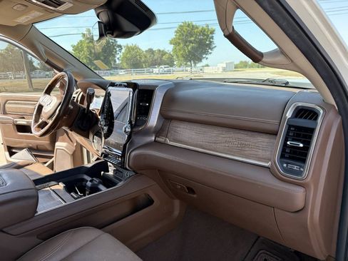 Used 2019 RAM 2500 Limited AWD/4WD image 16