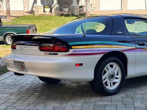 Used 1993 Chevrolet Camaro Z28 RWD image 6