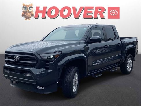 Used 2025 Toyota Tacoma SR5 image 6