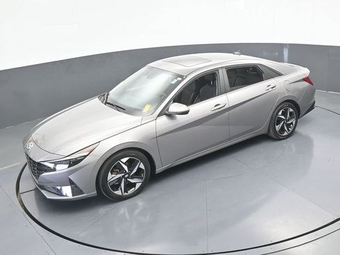 Used 2023 Hyundai Elantra Limited w/ Cargo Package image 50