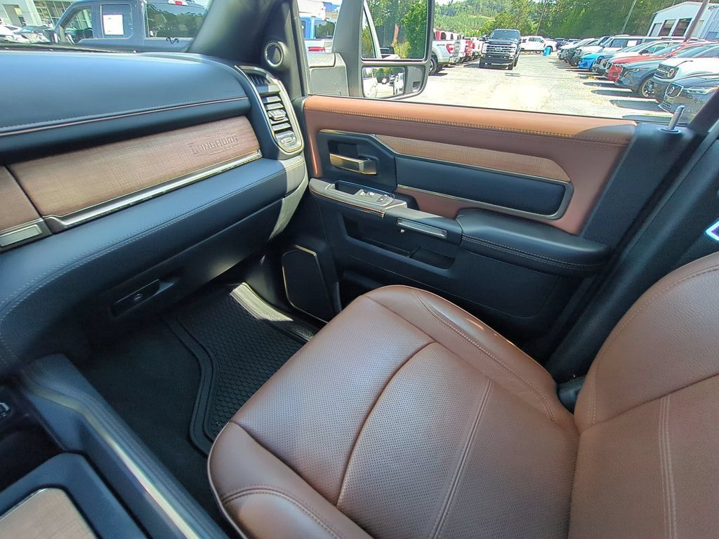 Used 2023 RAM 2500 Limited AWD/4WD image 21