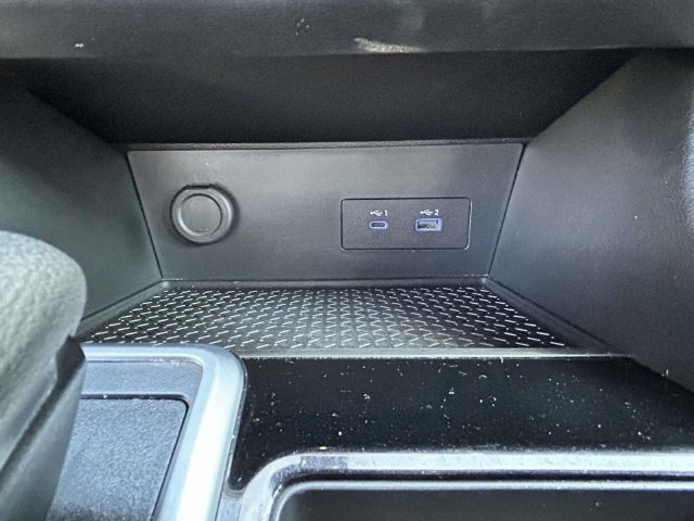 Used 2025 Nissan Pathfinder SV AWD/4WD image 11