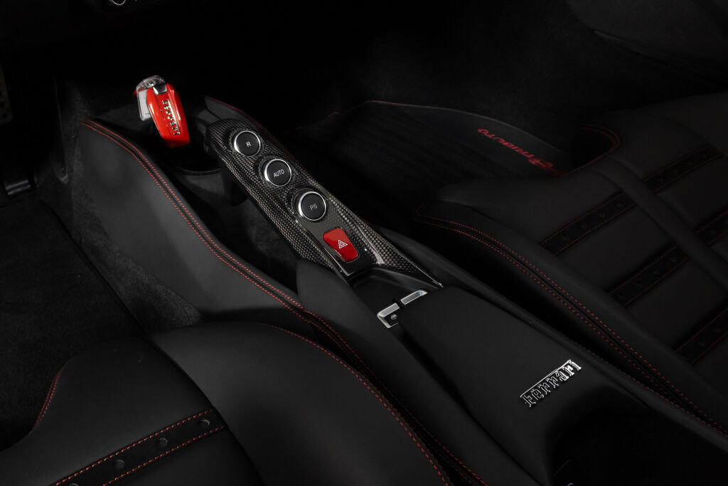Used 2022 Ferrari F8 Tributo RWD image 38