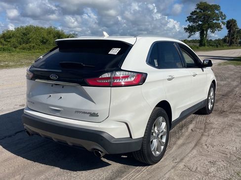 Used 2020 Ford Edge Titanium image 4
