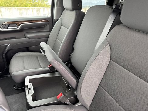 New 2026 GMC Sierra 1500 SLE image 29