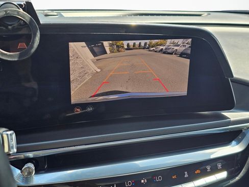 Certified 2024 Cadillac Lyriq Tech RWD image 38