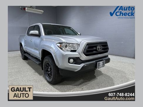 Used 2022 Toyota Tacoma SR5 AWD/4WD image 1