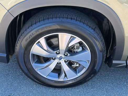 Certified 2025 Subaru Ascent Premium AWD/4WD image 8