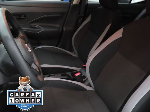 Used 2025 Nissan Versa S w/ Trunk Package image 10