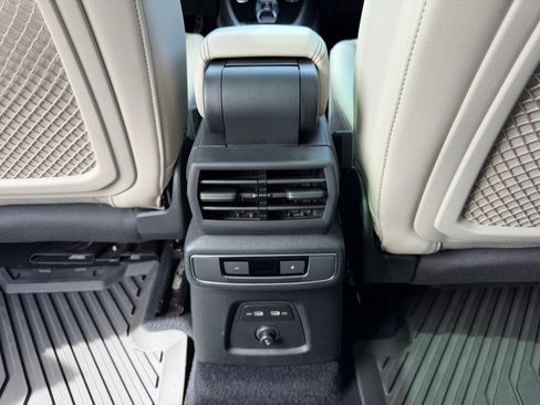 Used 2024 Audi Q4 e-tron Premium Plus AWD/4WD image 41