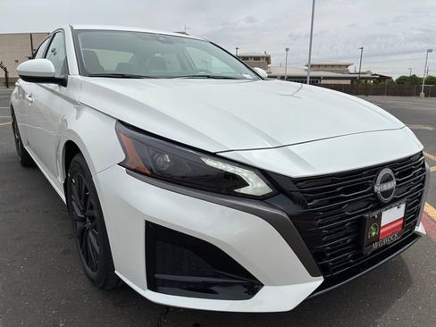 New 2026 Nissan Altima 2.5 SV w/ SV Special Edition Package FWD image 8