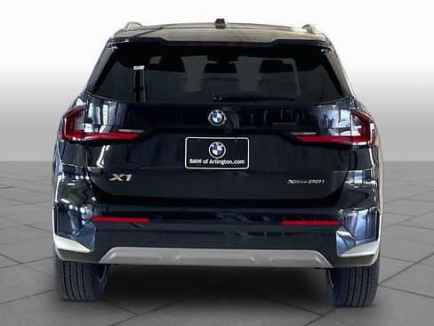 Used 2025 BMW X1 xDrive28i w/ Convenience Package AWD/4WD image 4