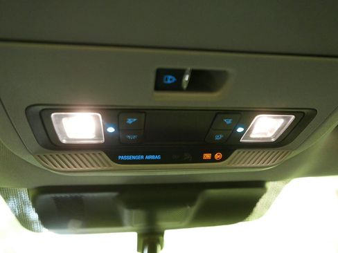 Used 2025 Ford F250 XL w/ FX4 Off-Road Package AWD/4WD image 19