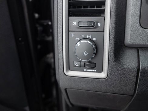 Used 2018 RAM 1500 Express w/ Black Ram 1500 Express Group image 39