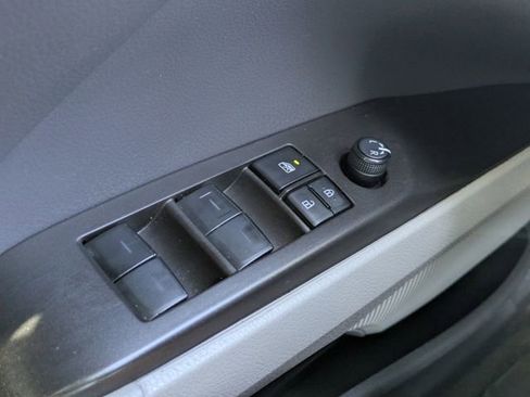 Used 2023 Toyota Camry SE w/ Convenience Package FWD image 23
