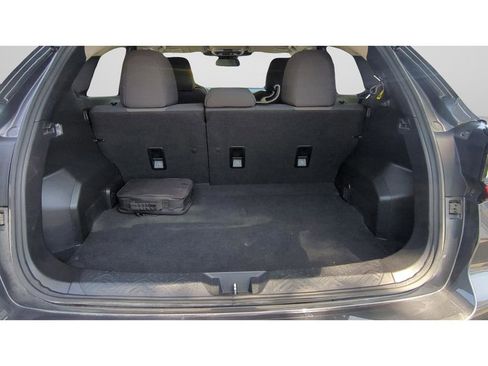 Used 2025 Subaru Crosstrek 2.0i AWD/4WD image 9