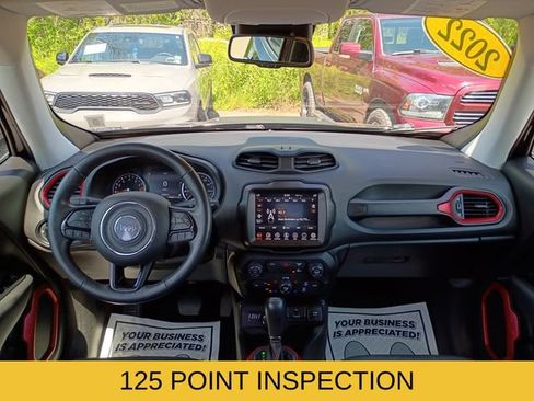 Used 2022 Jeep Renegade Trailhawk AWD/4WD image 9