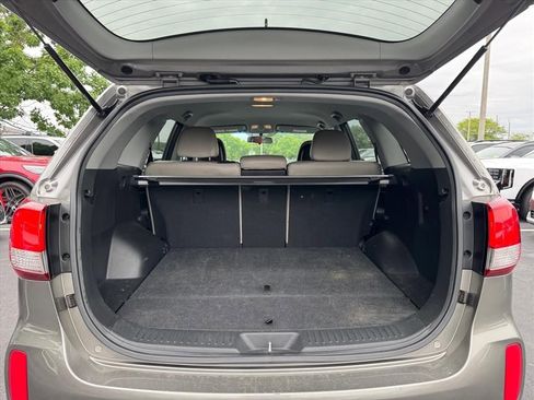 Used 2014 Kia Sorento LX FWD image 10