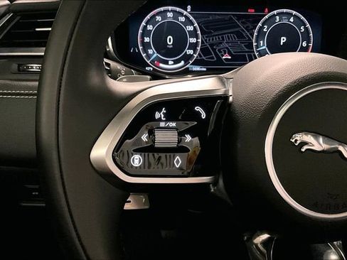 Certified 2025 Jaguar F-PACE R-Dynamic S image 20