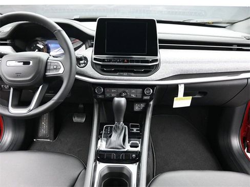 New 2026 Jeep Compass Latitude image 23